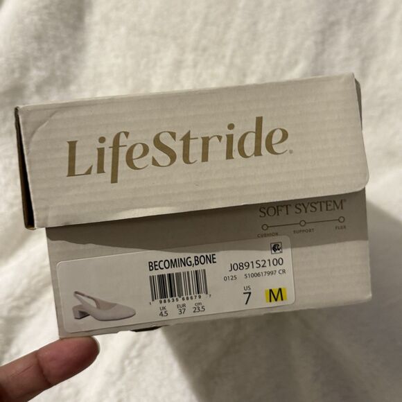 LifeStride Women's Becoming Slingback Block Heel Pump Bone Size 7 M NWT - Picture 12 of 16